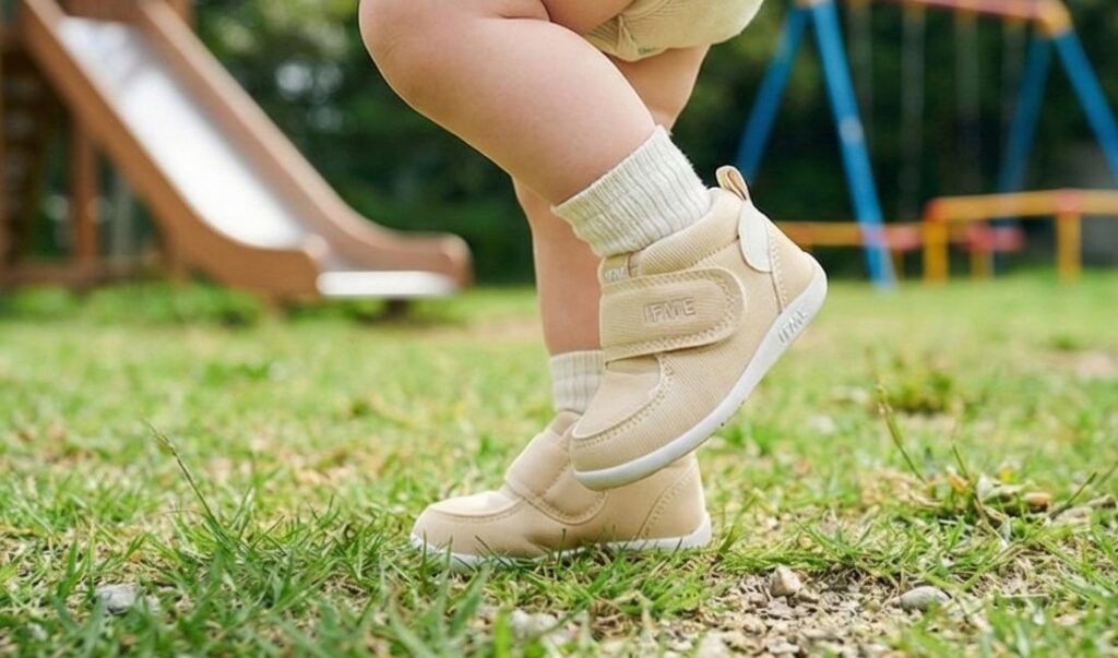 イフミーFirstを履く子ども