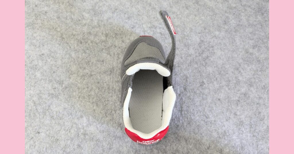 ニューバランスキッズIZ373の履き口