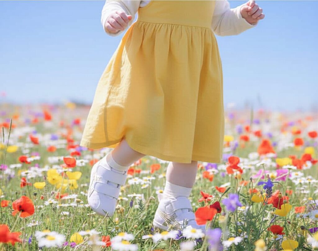 アシックスアミュレファーストを履いている様子