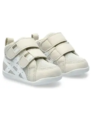 アシックススクスクアミュレファースト